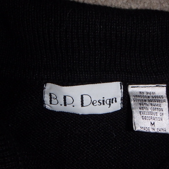 CHRISTMAS SWEATER/CARDIGAN (I think it's cute!) - Picture 2 of 4